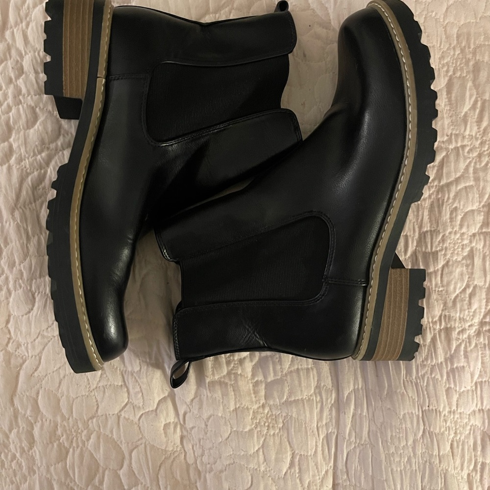 Slip On Chelsea Boots